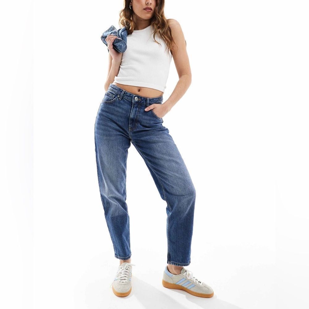 NWT Bershka MOM Denim Jeans Size 4